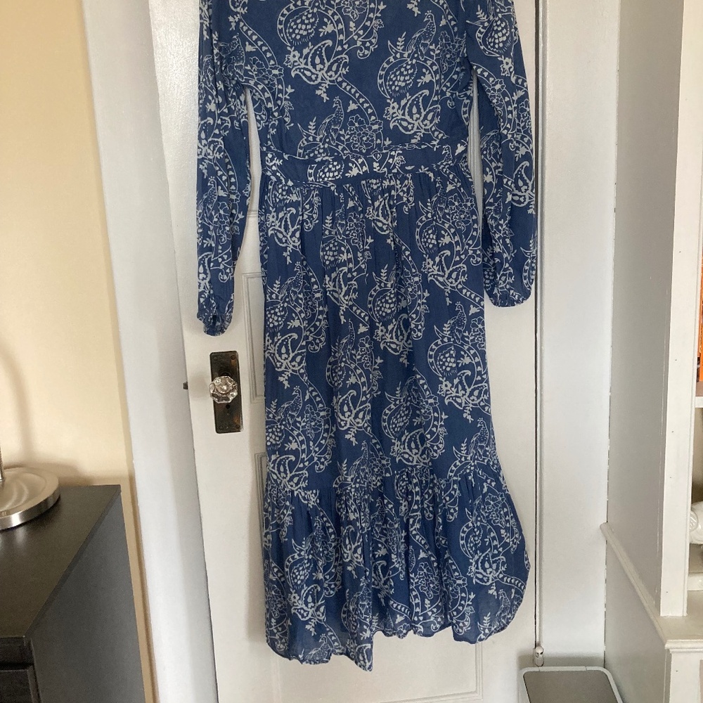 Reformation Delilah dress, blue paisley, size 4 - Picture 4 of 5